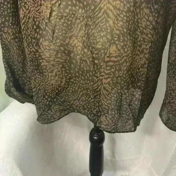 Chico’s Size 2 Large Women’s 100% Silk Sheer Animal Print Long Sleeve Ruffles - Picture 7 of 9